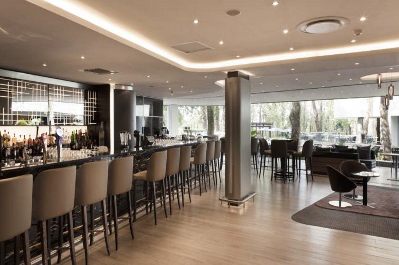The Maslow Hotel, Сэндтон Экстерьер фото